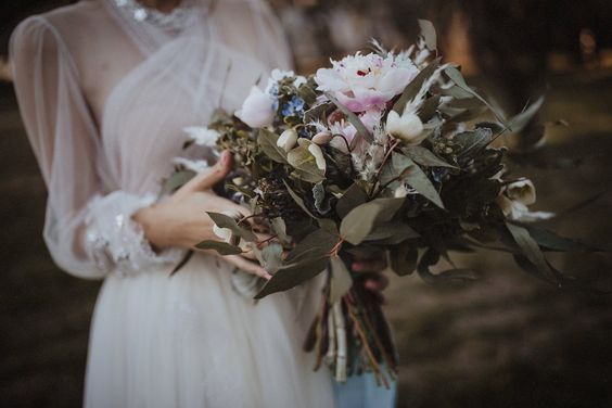 Editorial Silver Flowers